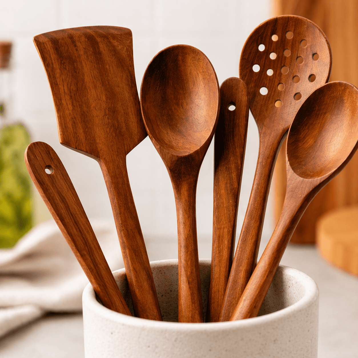 Köksredskap i trä (7 - delar) i Köksredskap – hållbart alternativ från HållbarHem. Alla rättigheter förbehållna
