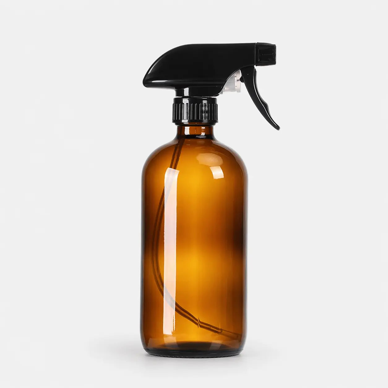 Sprayflaska i glas – amber med minimalistisk design i Förvaring – hållbart alternativ från HållbarHem.